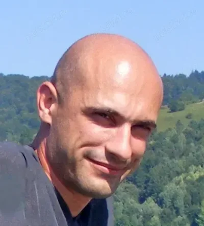 Caut partenera pentru la mare