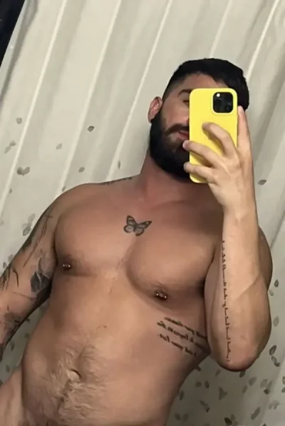 Mentionez ca ofer doar show webcam sau filmulete