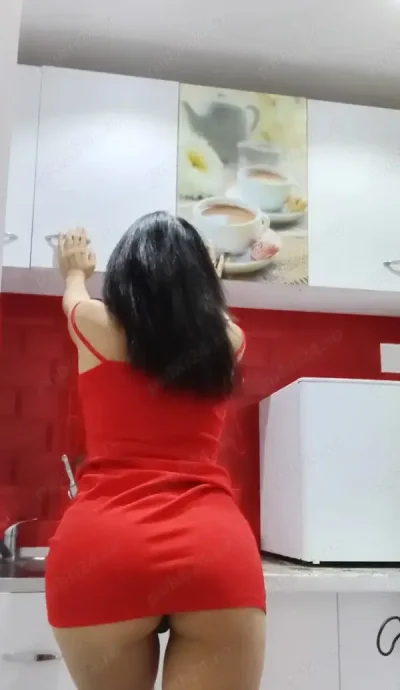 Buna sunt karyna noua in orasul tau