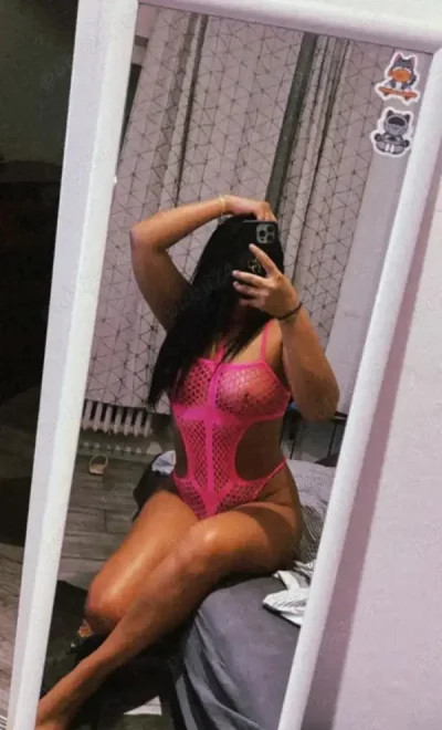 Andreea noua in oras fac si deplasari la hotel