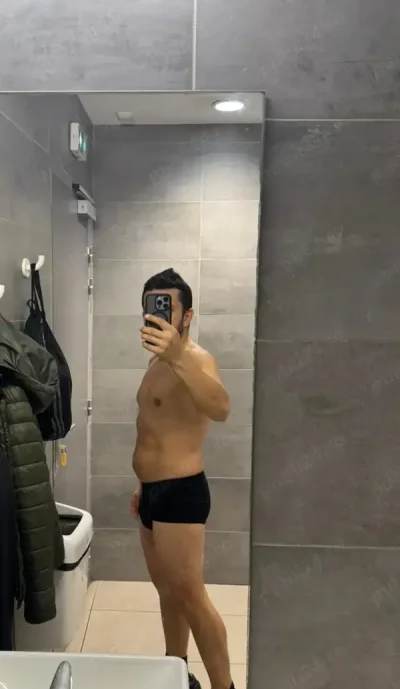 Baiat 30 ani caut cuplu poze relae totul din placere