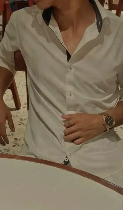 Man looking for women