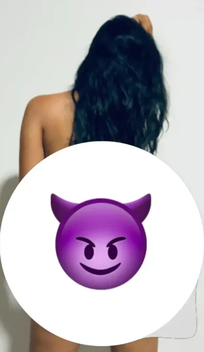 Bruneta hot noua in orasul tau