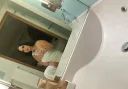 La tine sau la hotel - imagine 3