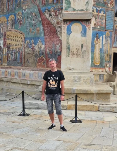 Caut partenera sa petrec timpul liber