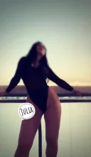 JULIA La mine sau la tine! - imagine 3