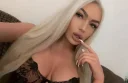 Blonda cu forme fac confirmare - imagine 1