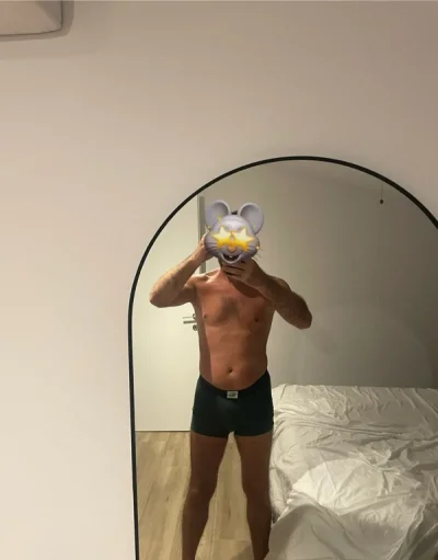 Tanar dragut si discret doresc relatie frumoasa si discreta alaturi de un cuplu dragut si deschis.