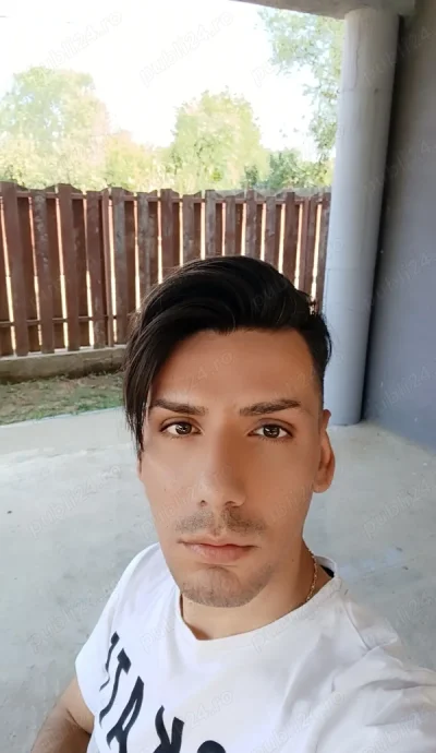 Escortă gay experiențe intense, discreție, și clipe de neuitat