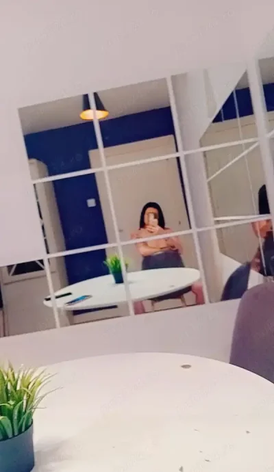 Denisa pentru prima oara in orasul tau poze in locatie fac si deplasari la hotel