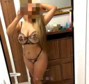 Fata petrecăreață.. Blonda cu forme - imagine 1