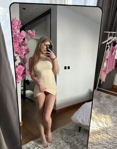 Escorta Dasha care oferă întâlniri obraznice