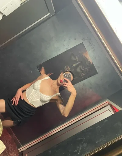 Show Web si mai multe caut Colega