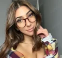 Sunt o escortă disponibilă pentru planuri reale fără nicio bătaie de cap. - imagine 1