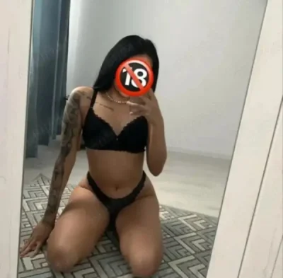 Deea , Bruneta-tatuata