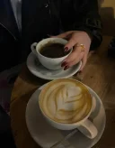 întâlniri la o cafea - imagine 1