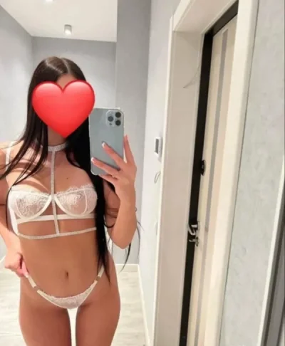 Noua la tine in oraș!! BRUNETĂ SEXY!!