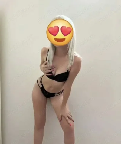 Blonda senzuală