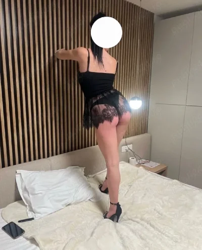 Bruneta sexy