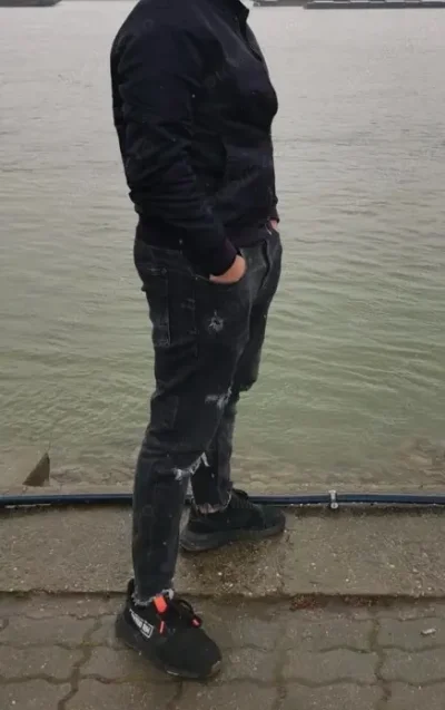 Doar pentru o doamna voluptoasa cu forme rubensiene. Totul 4 fun.