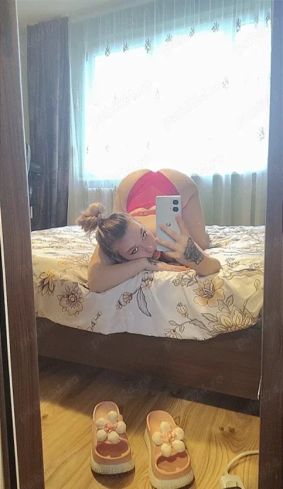 Buna eu ma numesc Andreea . Lucrez doar pe deplasări