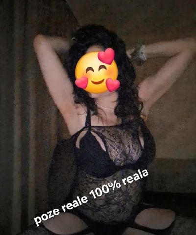 Doamna matura 38 ani ,te aștept in aceeias costumație pozele 100% reală