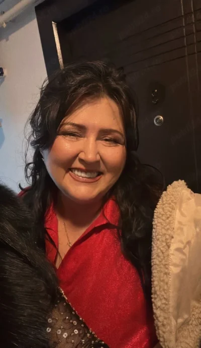 Monalisa sunt buna si apetisanta vreau tosre