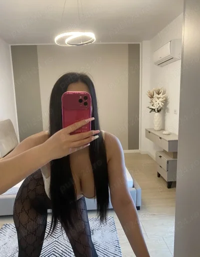Valentina , la mine sau la hotel .