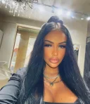 Transexuala bruneta dotata cu chef - imagine 1