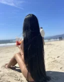 Brunetă senzuală, deplasări disponibile. Discreție, seriozitate și companie selectă. - imagine 1
