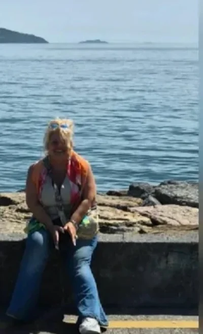 Adina ofer Companie si mici fantezii! Domnilor generosi !!