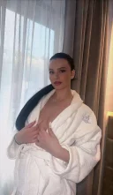 Buna sunt Madalina - imagine 2
