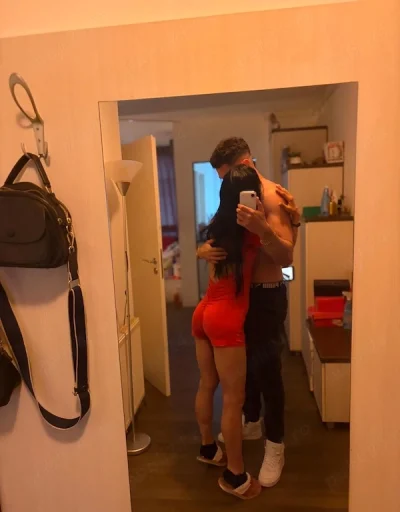 Cuplu el și ea