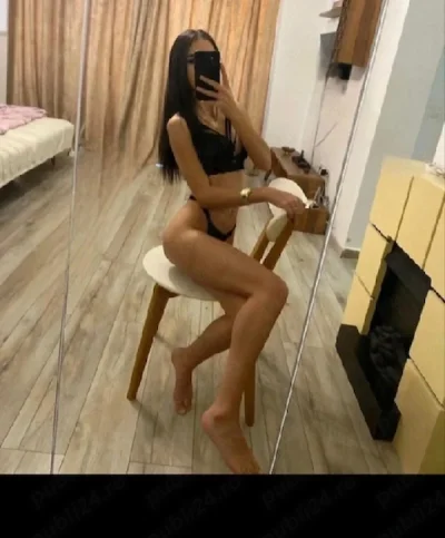 Bruneta slim!!