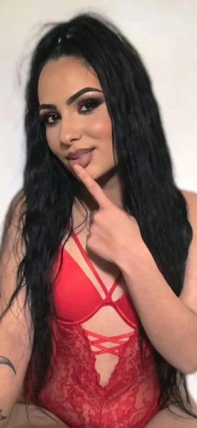 Izabela 24 de ani servicii totale Rin Grand