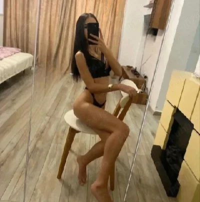 Bruneta slim