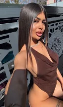 Buna sunt Cristina am locatie discreta fac si deplasari Party - imagine 1
