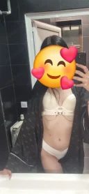 Hey everyone 24 years old female - imagine 1