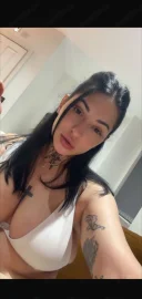 Emma Amanta Perfecta,la mine la tine sau la hotel,ador party sau dominari - imagine 1