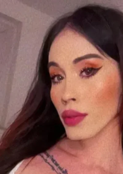 Bună numele meu este Eva sunt transexuală Am 26 de ani prima dată în Brașov venită