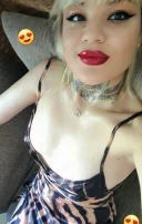 Sendy la mine sau la tine fac şi party - imagine 2