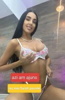 Bruneta cu forme apetisante piesing zona intimă,confirmare video - imagine 2