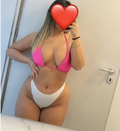 Blonda sexy noua poze reale
