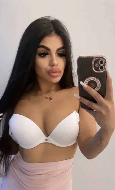 Larisaaaaaa