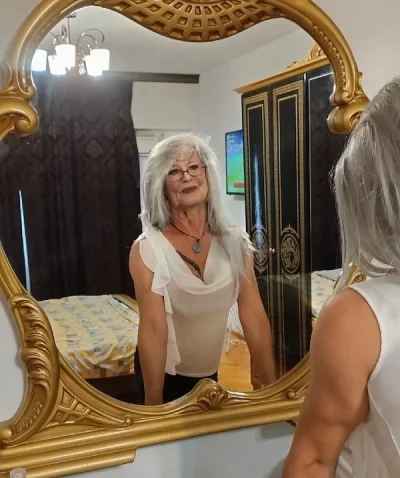 Doamnă matură 42 de ani