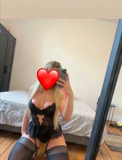 Blonda hot