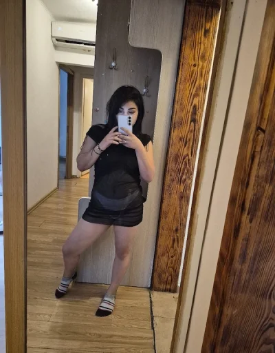 Buna fac doar deplasări cu sau fără,la tine sau hotel servicii totale