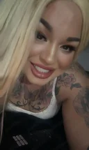 Adella transsexuală - imagine 2